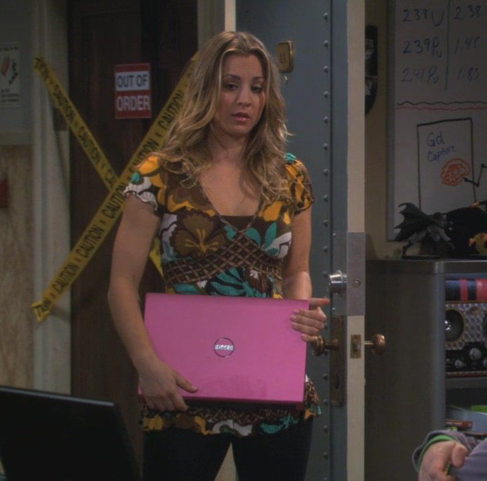 Pennys yellow and brown patterned top on The Big Bang Theory