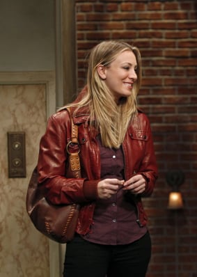 Penny's burgundy leather jacket and brown leather bag on The Big Bang Theory