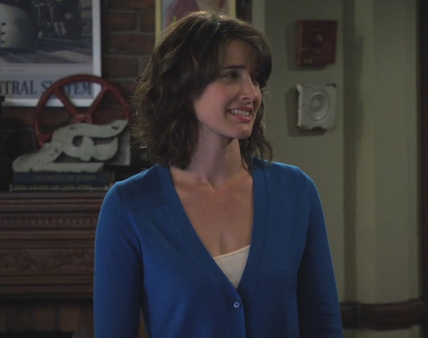Robins blue cardigan on How I met your mother