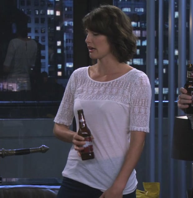 Robin’s white lace top on How I met your mother