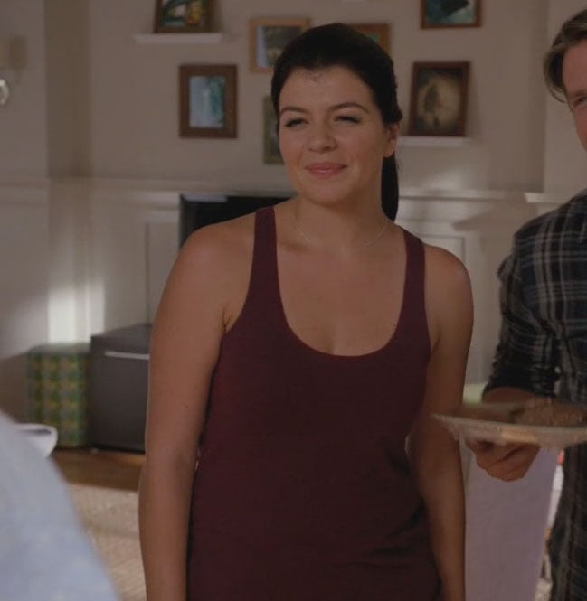 Penny's burgundy tank top on Happy Endings