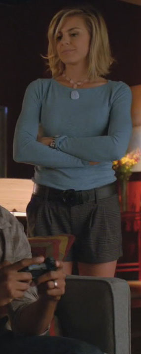 Jane's check shorts and blue sweater on Happy Endings