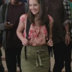 Annie’s pink blouse with green skirt