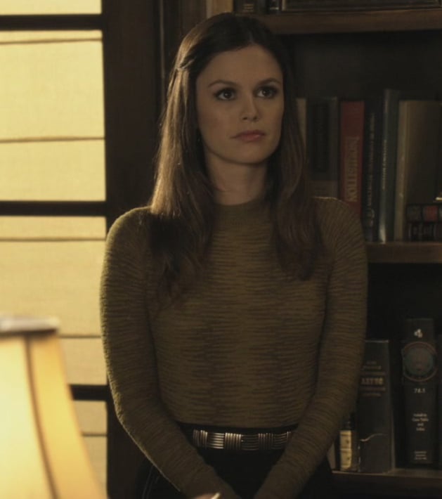 Zoe's striped sweater and belt on Hart of Dixie