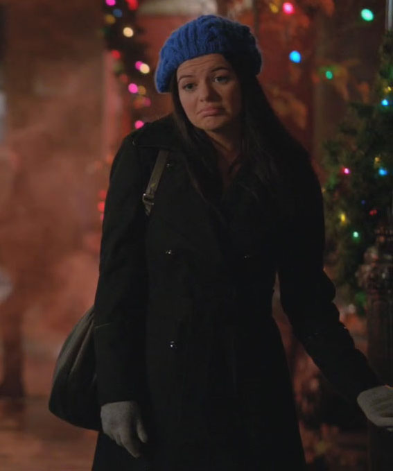 Penny's blue beanie and black coat on Happy Endings