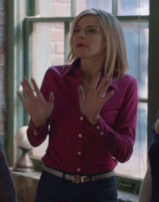 Jane's hot pink longsleeve shirt on Happy Endings