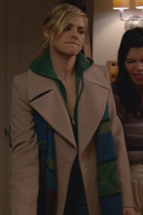 Jane's blue and green scarf on Happy Endings