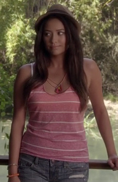 Emily's pink and white striped tank top and denim shorts on Pretty Little Liars