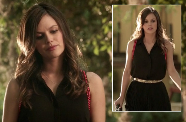 Zoe's black top with red beads, black pleated skirt and gold belt on Hart of Dixie season 2