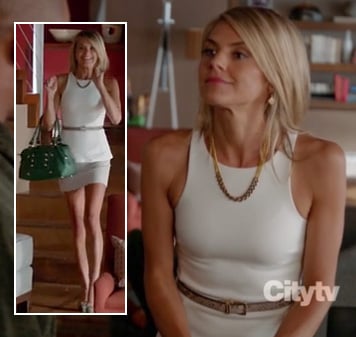 Jane's green bag and white peplum top on Happy Endings season 3