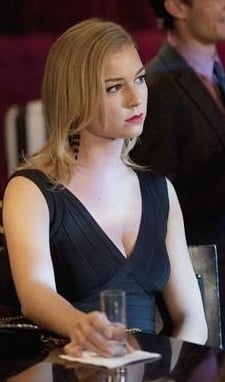 Emily's black bandage mini dress on Revenge