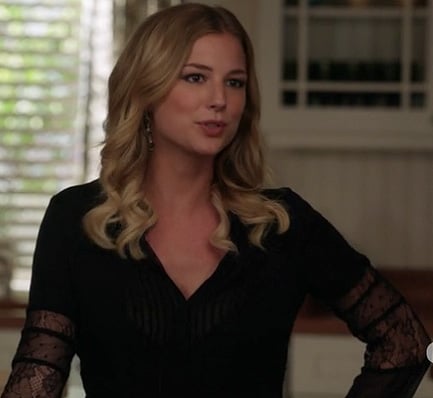 Emily's black blouse with lace sleeves on Revenge