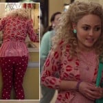 Carrie’s pink polka dot jeans, lipstick kiss cardigan and turquoise earrings on The Carrie Diaries