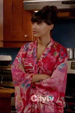 Cece's pink robe on New Girl