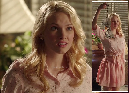 Magnolia's cropped tie front shirt and pink skirt on Hart of Dixie