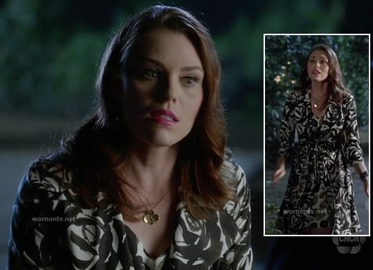 AnnaBeth's black and white rose print coat on Hart of Dixie