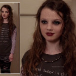 Dorrit’s “I must not swear in class” tee on The Carrie Diaries