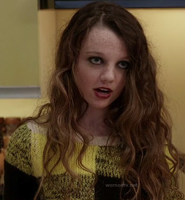Dorrit’s yellow and black check sweater on The Carrie Diaries