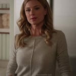 Emily’s light grey sweater on Revenge