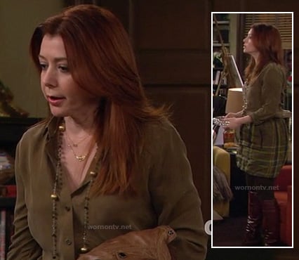 Lily's olive green blouse and check/stripe skirt on How I Met Your Mother