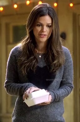 Zoe's grey heart sweater on Hart of Dixie