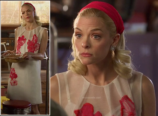 Lemon’s white sleeveless dress with red embroidered flowers on Hart of Dixie