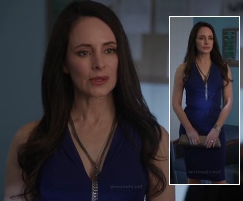 Victoria's blue dress and tassle knot necklace on Revenge