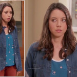 April’s blue “thumbs up” printed top and denim shirt/jacket on Parks and Rec