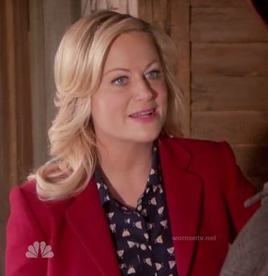 Leslie's navy blue shirt with tiny chicken print and red blazer on Parks & Recreation