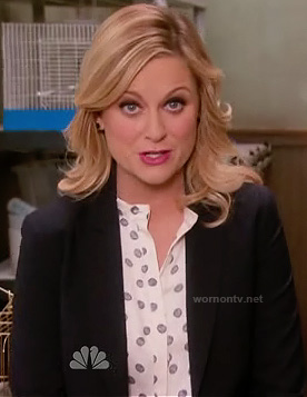 Leslie's white polka dot blouse on Parks and Recreation