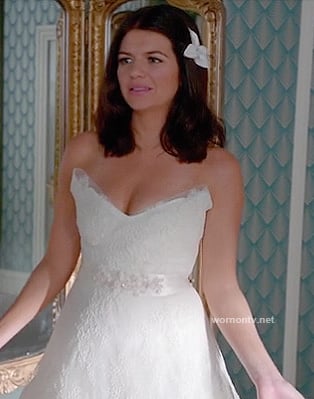 Penny's wedding dress on Happy Endings