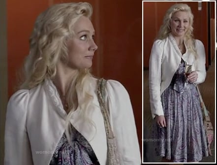 Scarlett's purple paisley dress and white cropped jacket on Nashville