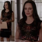 Victoria’s black and red printed dress on Revenge