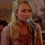 Juliette’s pink paisley blouse on Nashville