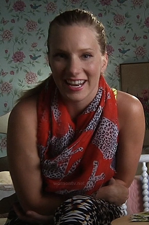 Brittany's red leopard print scarf on Glee