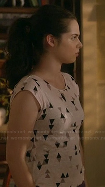 Bay’s white tee with black triangle print on Switched at Birth