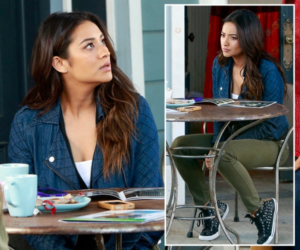 Emily's denim moto jacket and leather studded chuck taylor sneakers on Pretty Little Liars