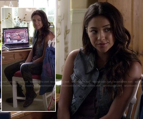 Emily's denim vest with black leather collar on Pretty Little Liars