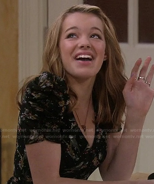 Keira’s black bird print dress with ruched sleeves on Melissa & Joey
