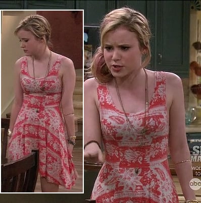 Lennox’s paisley printed dress on Melissa and Joey