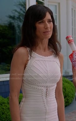 Minnie’s white scalloped bandage dress on Royal Pains