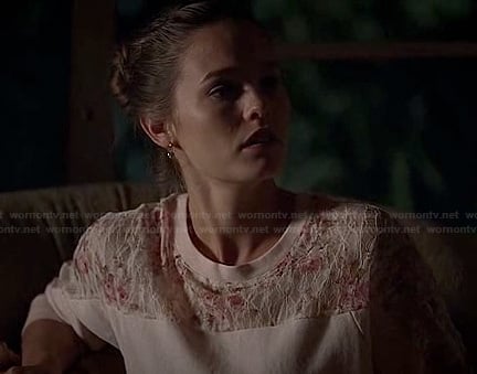 Adilyn's pink lace sweater on True Blood