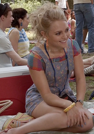Carrie's blue floral overalls and plaid smocked crop top on The Carrie Diaries