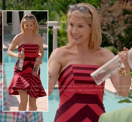 Jenna Elfman (Lacey)'s red and pink striped strapless dress on Royal Pains