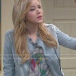 Lennox’s multicolored skull tee and denim jacket on Melissa and Joey