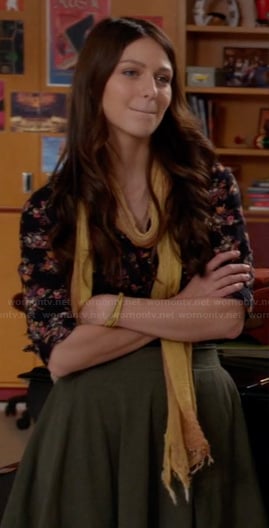 Marley's army green flared skirt and black floral top on Glee