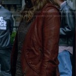 Beckett’s tan leather jacket on Castle