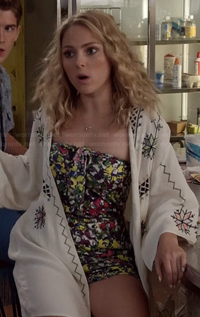Carrie's floral printed tie-front romper and embroidered robe on The Carrie Diaries
