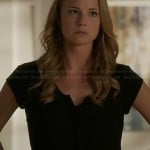 Emily’s black button front top on Revenge