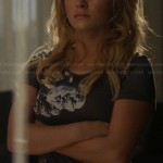 Juliette’s grey floral tee on Nashville